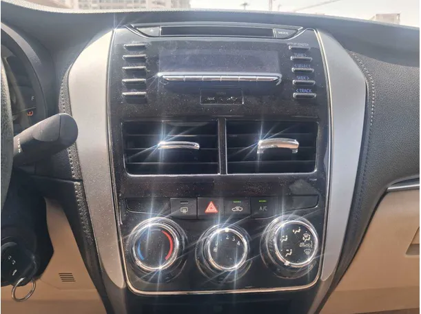 Car image 16