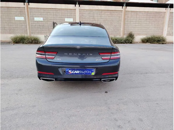 Car image 7