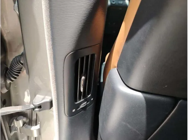 Car image 39