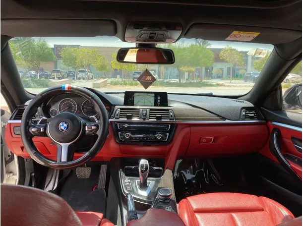 Car image 15