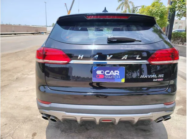 Car image 6