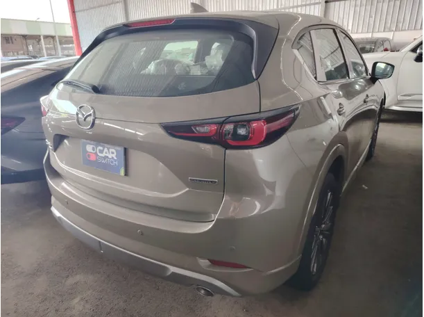 Car image 5
