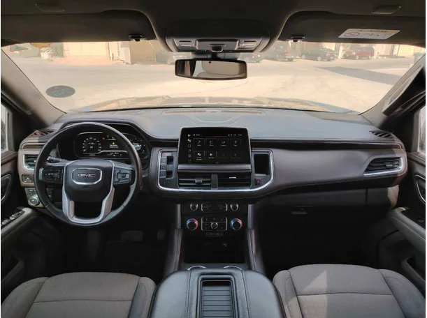 Car image 17
