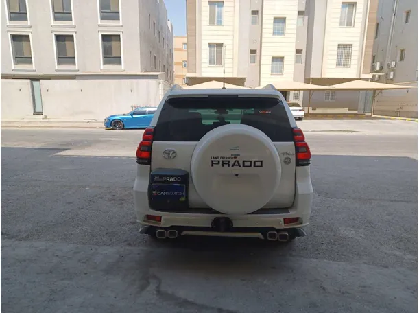 Car image 6