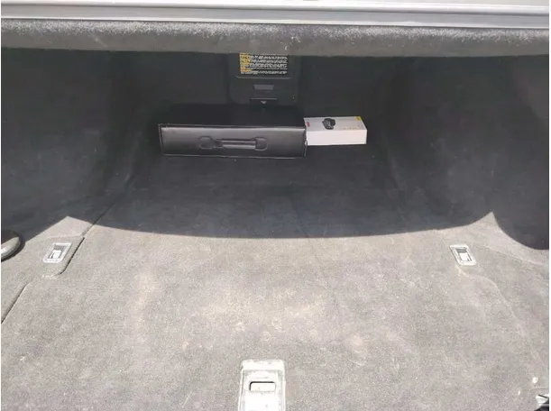 Car image 31