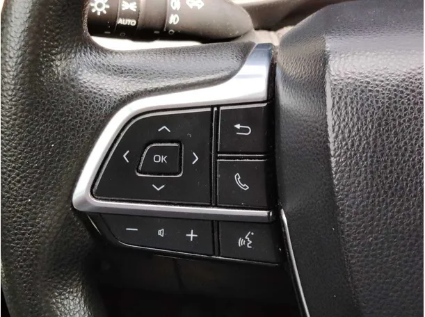 Car image 31