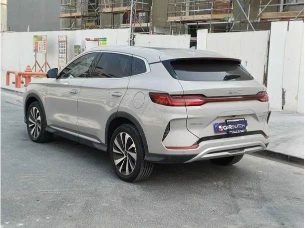 Car image 5