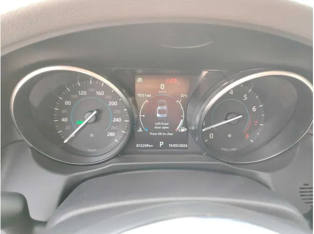 Car image 28
