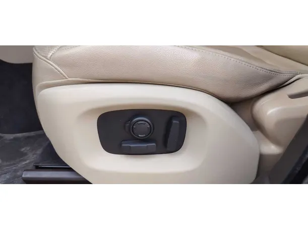 Car image 31
