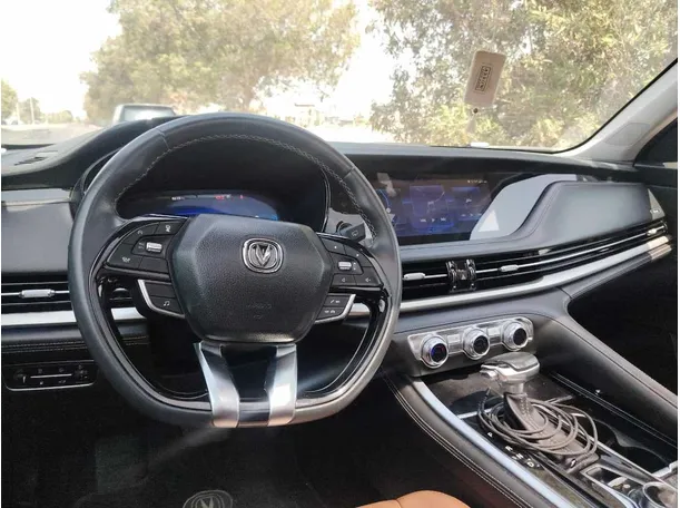 Car image 26