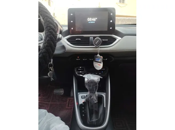 Car image 21
