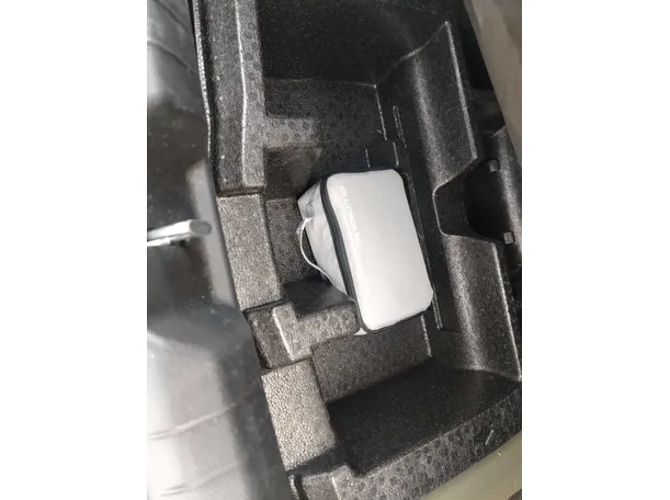 Car image 32