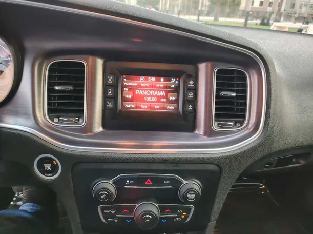 Car image 24