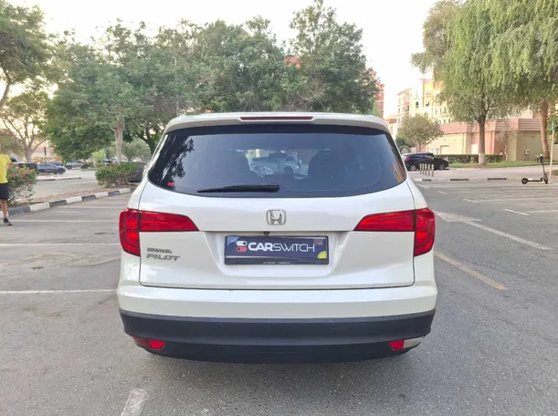 Car image 6