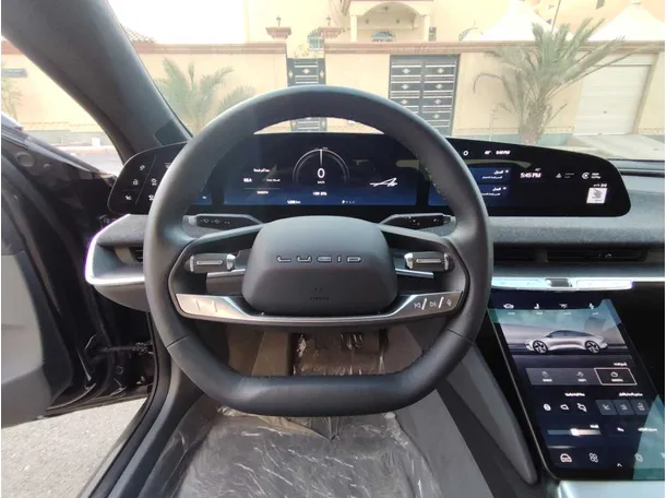Car image 22