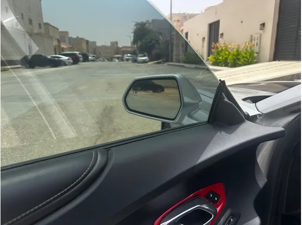Car image 23