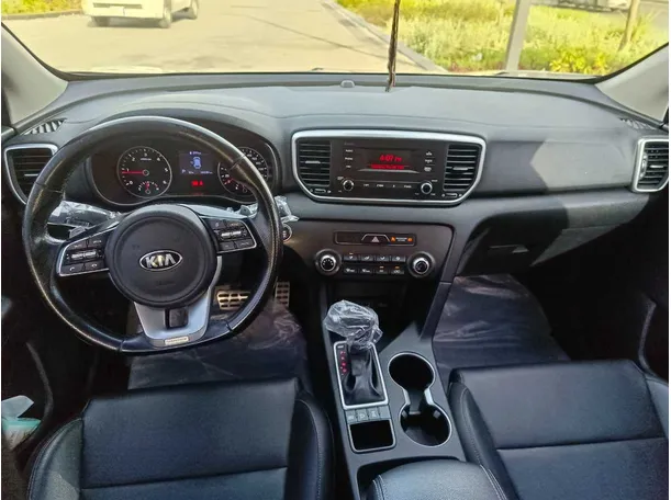 Car image 21