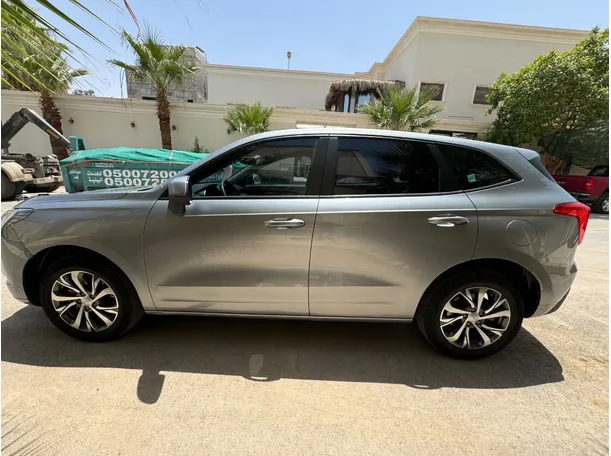 Car image 8