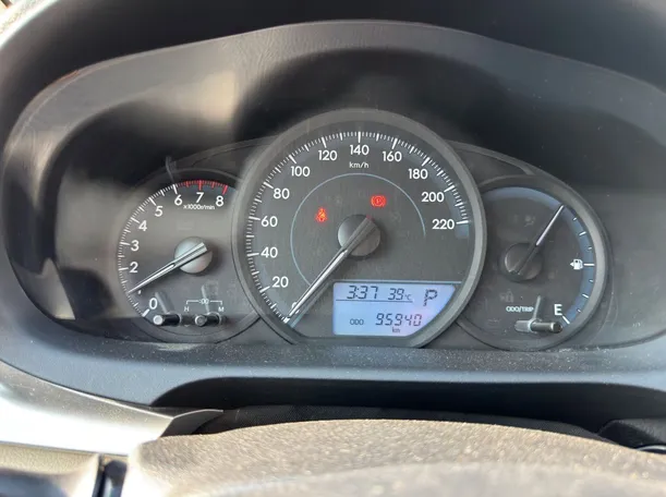 Car image 18