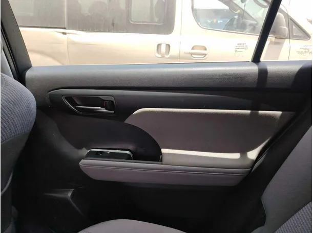 Car image 39