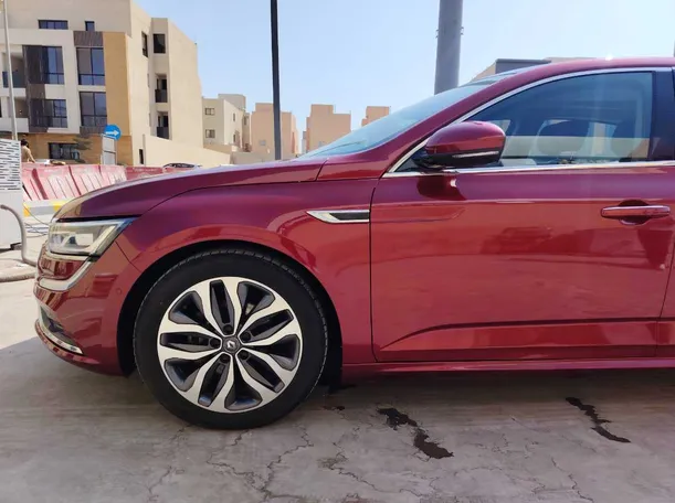 Car image 9