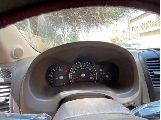 Car image 16