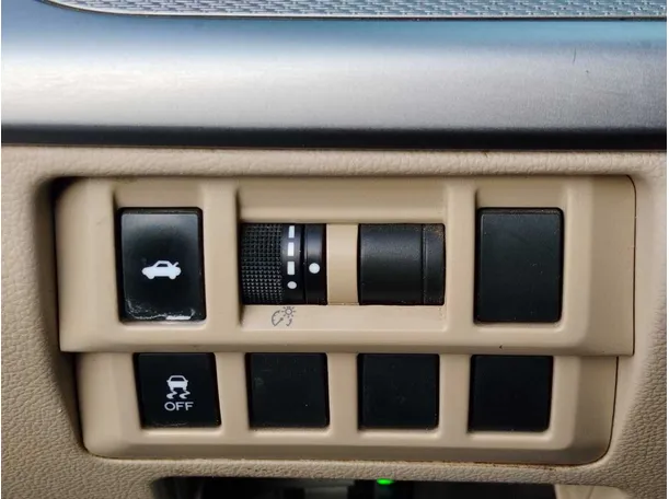 Car image 29