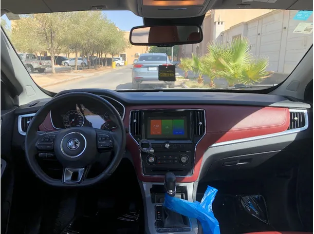 Car image 17