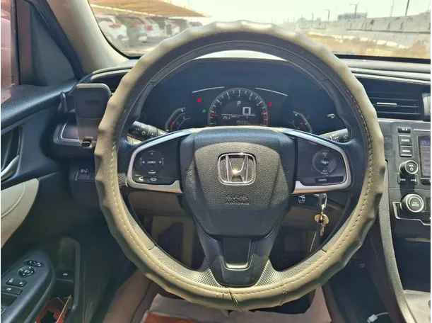 Car image 16