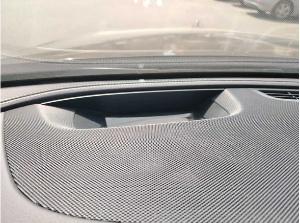 Car image 34