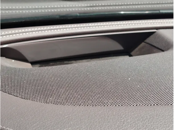 Car image 36