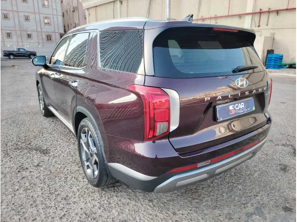 Car image 7