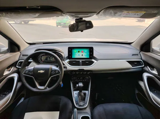 Car image 17