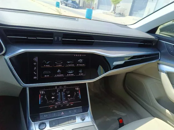 Car image 23