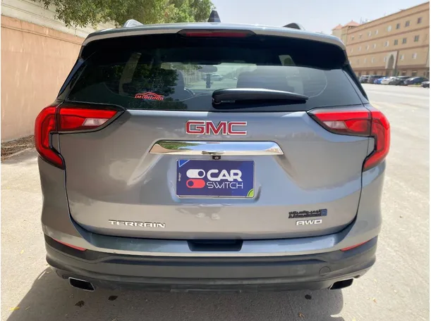 Car image 6