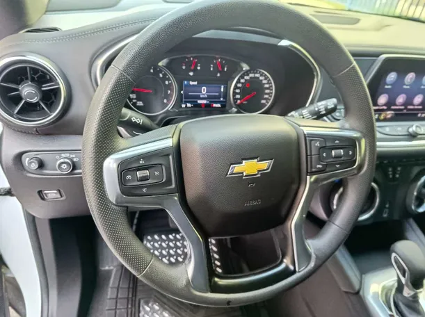 Car image 24