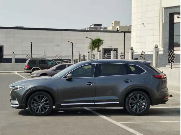Car image 8