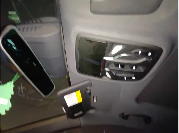 Car image 33