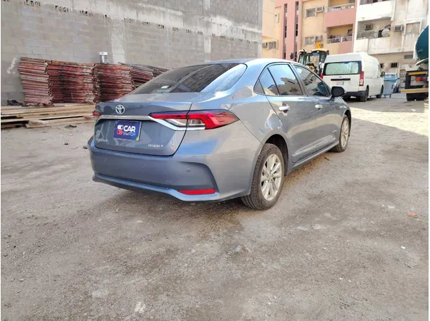 Car image 5