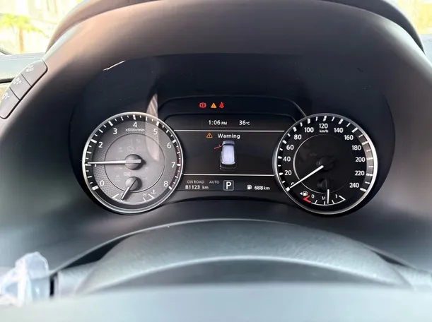 Car image 26