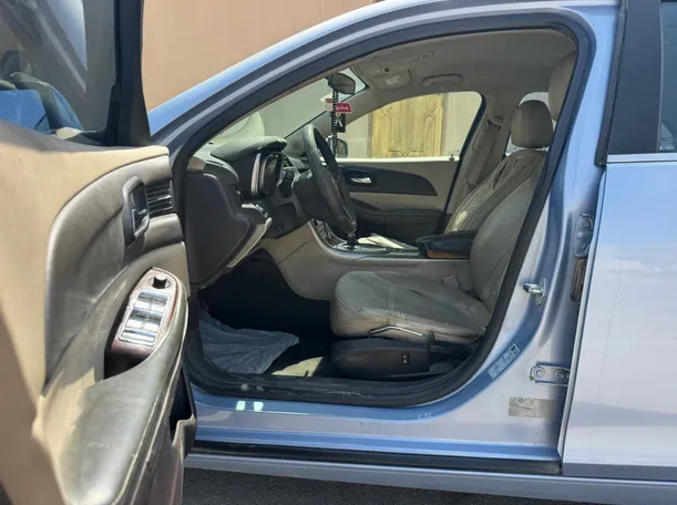 Car image 11