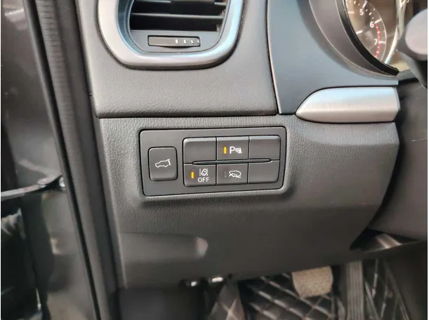 Car image 44