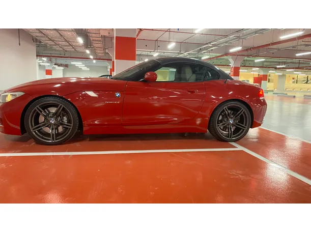 Car image 4