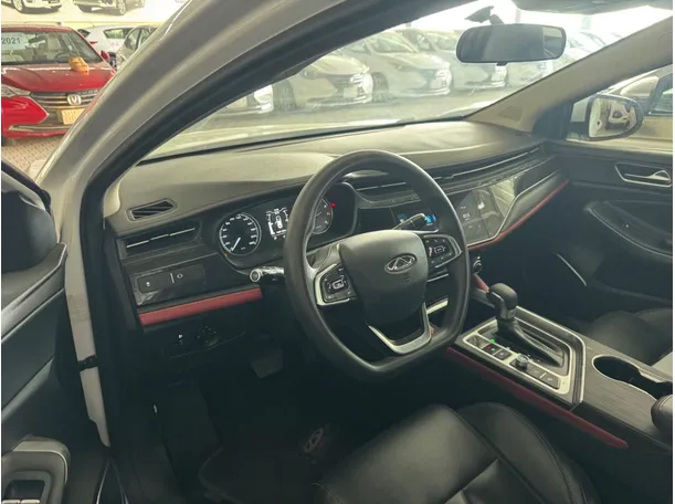 Car image 13