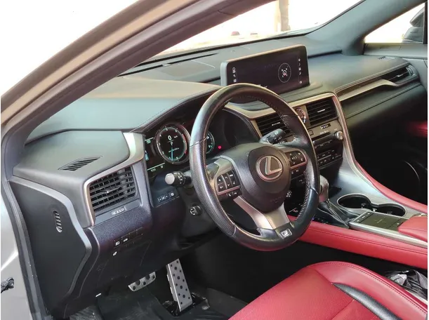 Car image 13