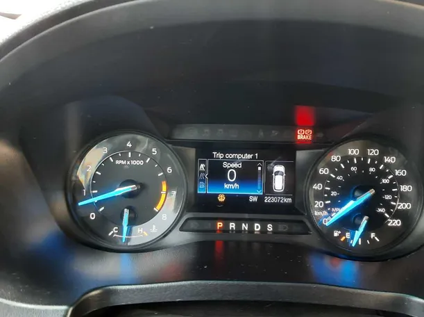 Car image 18