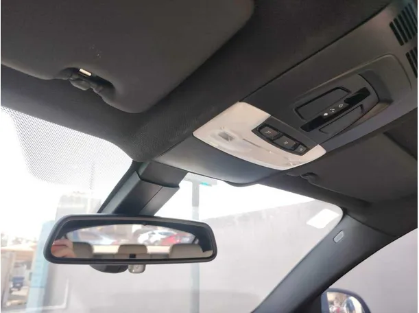 Car image 35