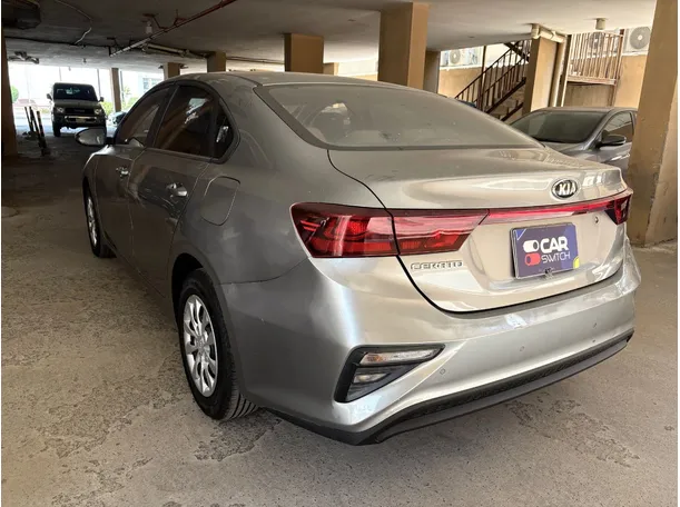 Car image 7