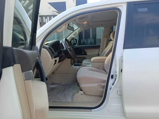 Car image 21