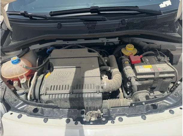Car image 20